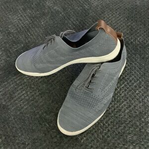 Izod Men's Knit Lace-Up Sneakers in Gray with Brown Heel Tab